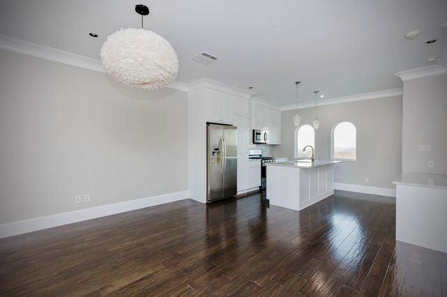 2204 Canonero DR, Austin, TX 78746