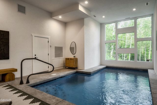 2234 Legend Drive, Sevierville, TN 37876
