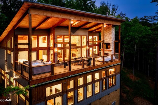 2234 Legend Drive, Sevierville, TN 37876