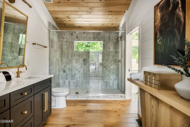 2234 Legend Drive, Sevierville, TN 37876