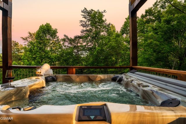 2234 Legend Drive, Sevierville, TN 37876