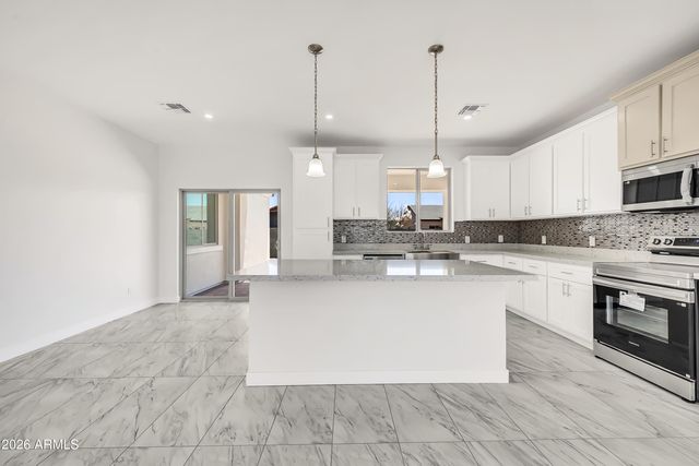 9180 W HARTIGAN Lane, Arizona City, AZ 85123