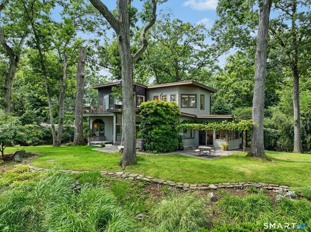 31 Splitrock Road, Norwalk, CT 06854