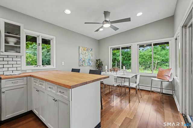 31 Splitrock Road, Norwalk, CT 06854