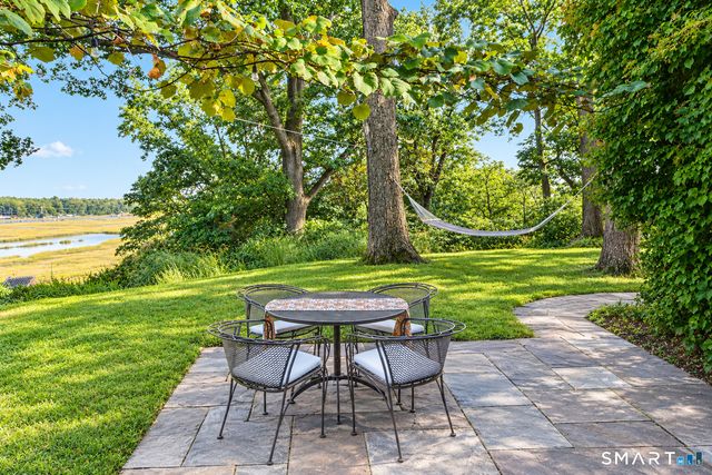 31 Splitrock Road, Norwalk, CT 06854