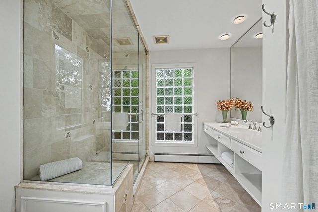31 Splitrock Road, Norwalk, CT 06854