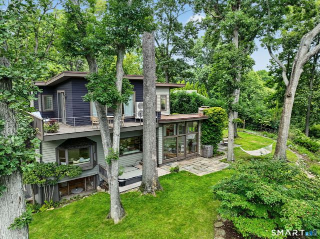 31 Splitrock Road, Norwalk, CT 06854