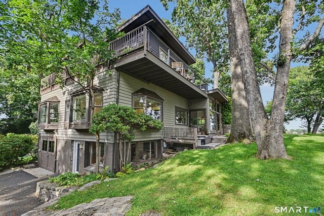 31 Splitrock Road, Norwalk, CT 06854