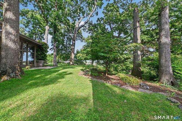 31 Splitrock Road, Norwalk, CT 06854