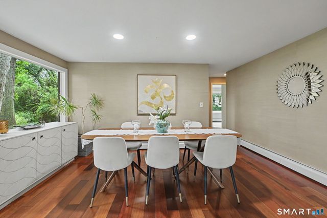 31 Splitrock Road, Norwalk, CT 06854
