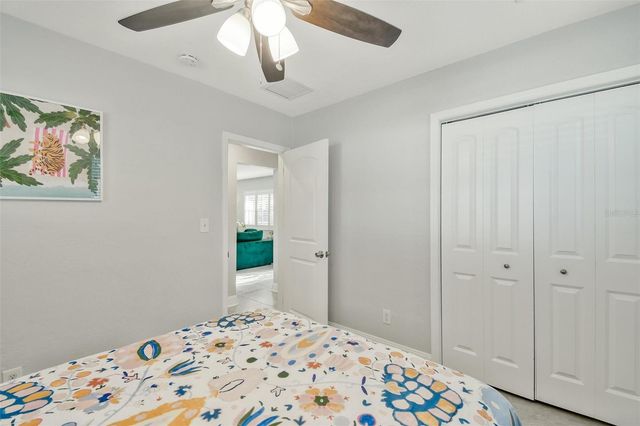 7330 17TH WAY N, St Petersburg, FL 33702