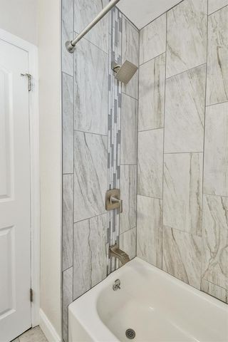 7330 17TH WAY N, St Petersburg, FL 33702