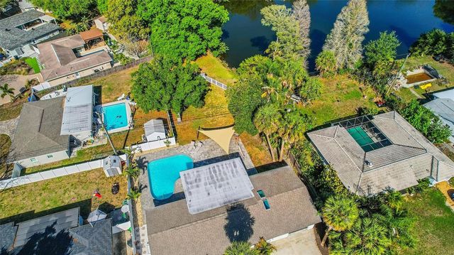 7330 17TH WAY N, St Petersburg, FL 33702