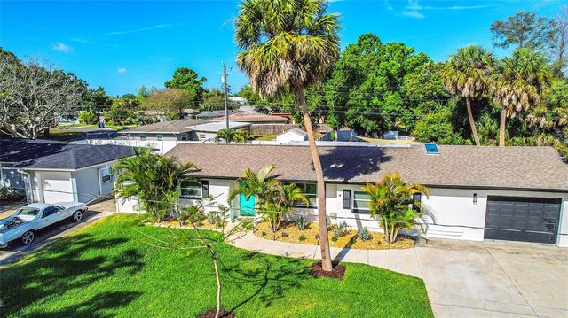 7330 17TH WAY N, St Petersburg, FL 33702