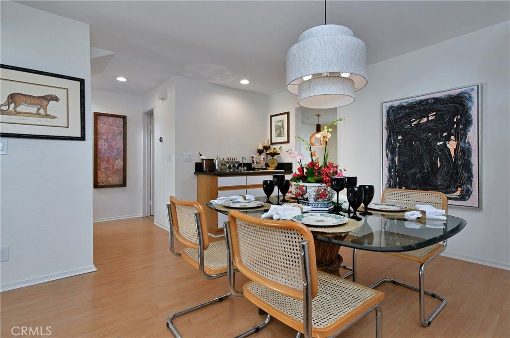 Image 24 of property listing at 6265 Canoga 53, Woodland Hills, CA 91367