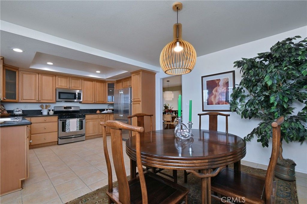 Image 28 of property listing at 6265 Canoga 53, Woodland Hills, CA 91367