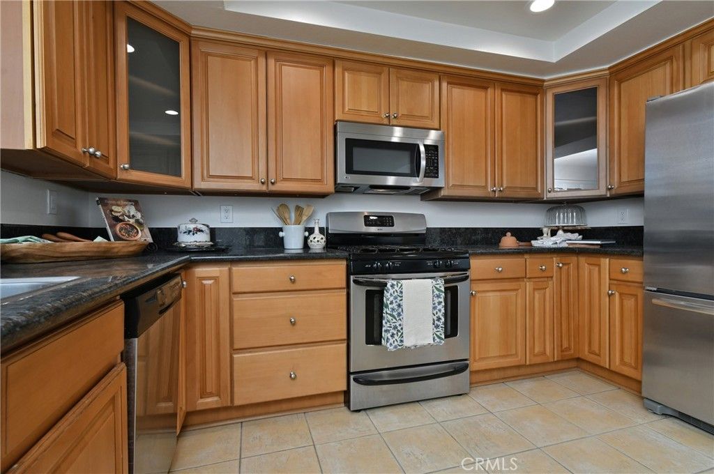 Image 31 of property listing at 6265 Canoga 53, Woodland Hills, CA 91367
