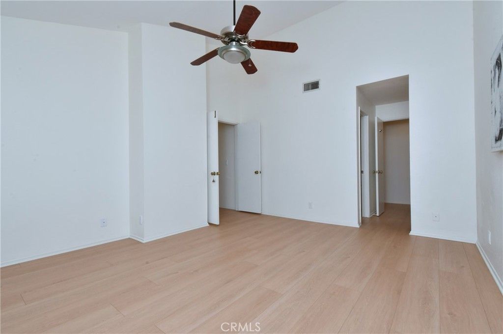 Image 39 of property listing at 6265 Canoga 53, Woodland Hills, CA 91367