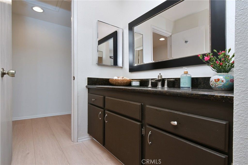 Image 42 of property listing at 6265 Canoga 53, Woodland Hills, CA 91367