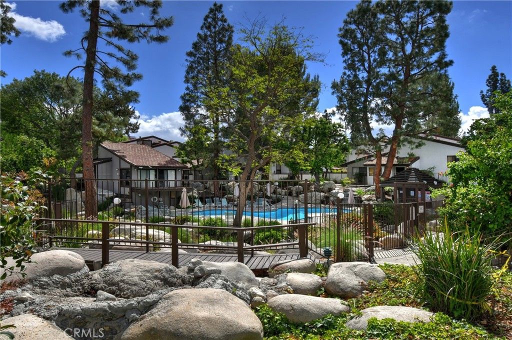 Image 57 of property listing at 6265 Canoga 53, Woodland Hills, CA 91367