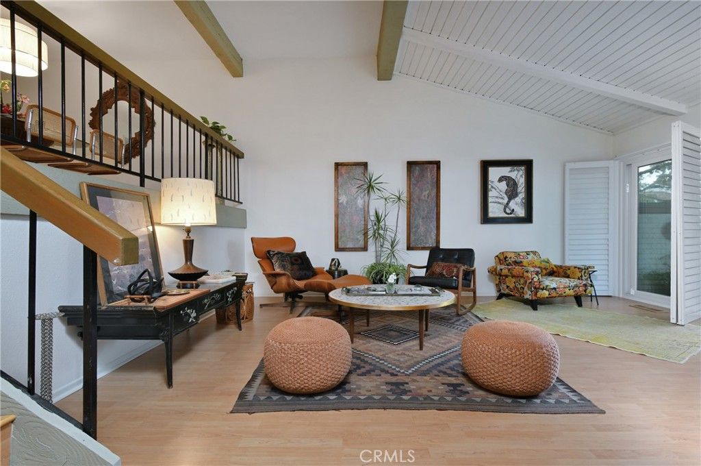 Image 7 of property listing at 6265 Canoga 53, Woodland Hills, CA 91367