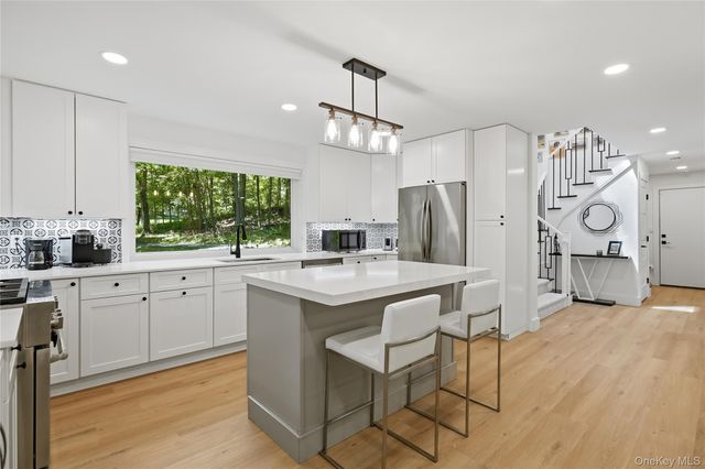 61 Cliffside Lane, Mount Kisco, NY 10549