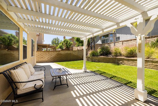 29047 Ironwood Lane, Saugus, CA 91390