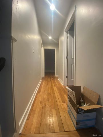 5594 Greenway Street, Detroit, MI 48204