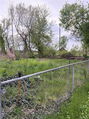 5594 Greenway Street, Detroit, MI 48204
