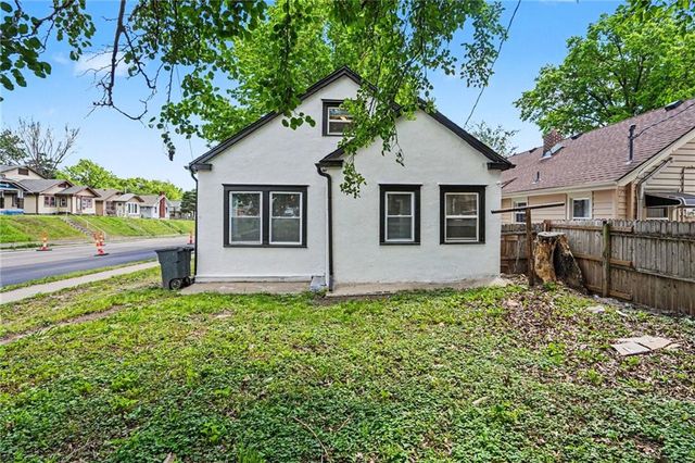 1040 N 25th Street, Kansas City, KS 66102