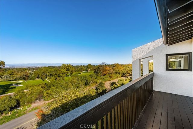 5 Yellow Brick Road, Rancho Palos Verdes, CA 90275