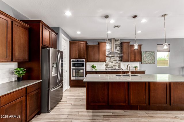 7865 W SILVER SPRING Way, Florence, AZ 85132