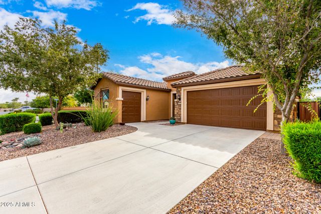 7865 W SILVER SPRING Way, Florence, AZ 85132