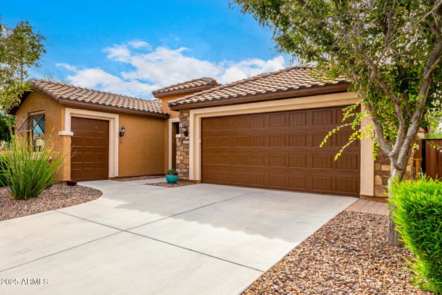 7865 W SILVER SPRING Way, Florence, AZ 85132
