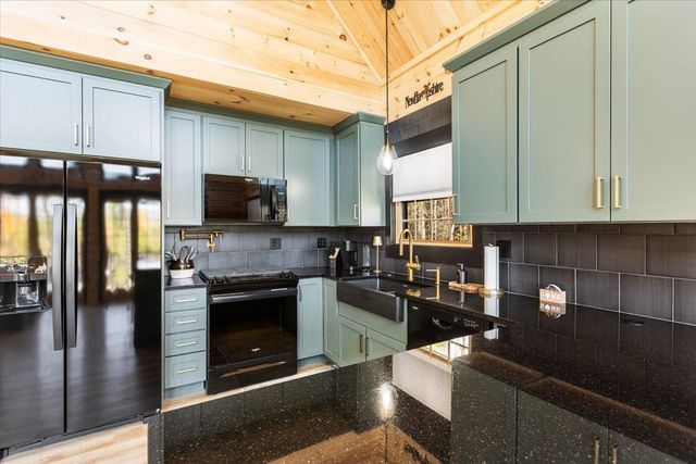 135 Lakeside Drive, Haverhill, NH 03765