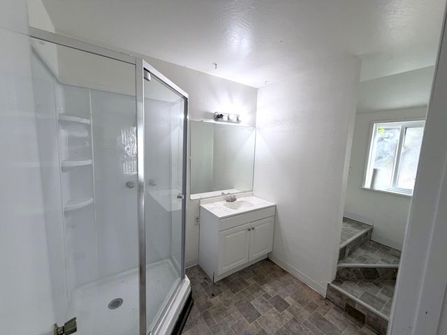 250 Tunnel Creek Road, Grants Pass, OR 97526