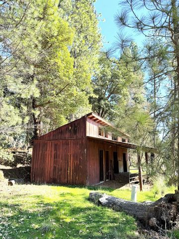 250 Tunnel Creek Road, Grants Pass, OR 97526