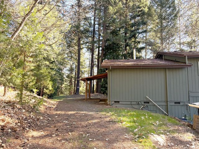 250 Tunnel Creek Road, Grants Pass, OR 97526