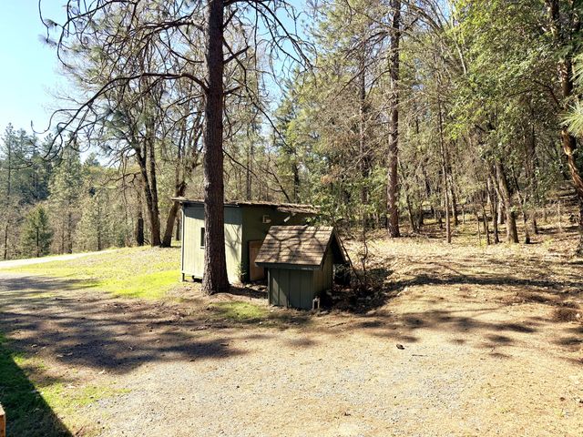 250 Tunnel Creek Road, Grants Pass, OR 97526