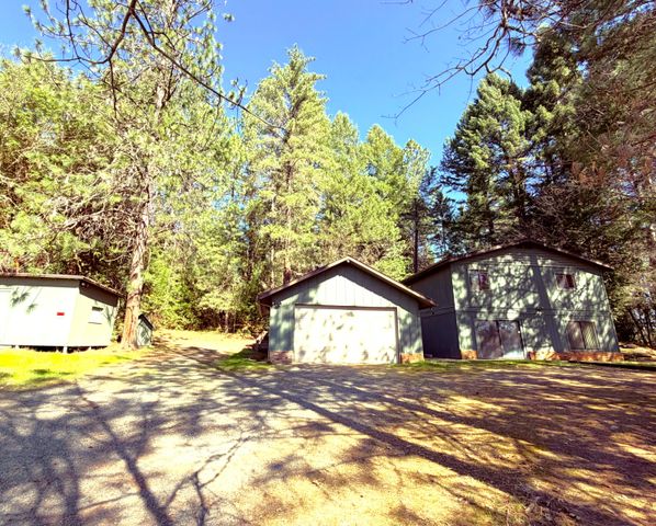250 Tunnel Creek Road, Grants Pass, OR 97526