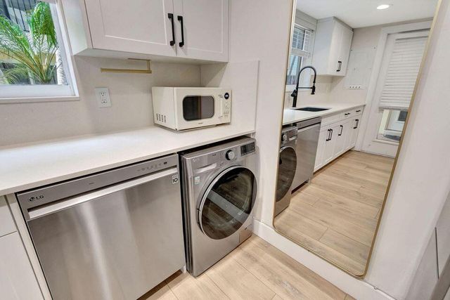 49 SE 7th Avenue 2, Delray Beach, FL 33445