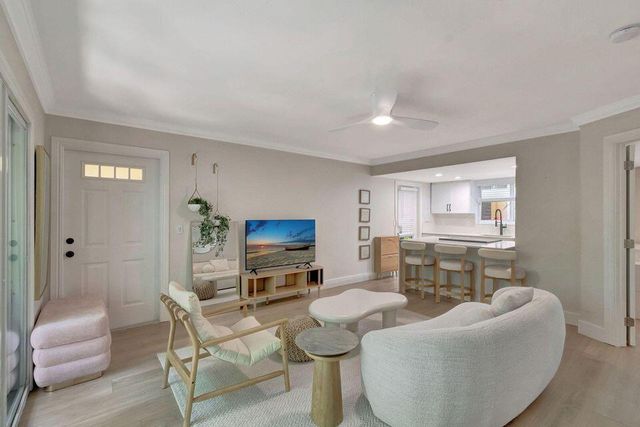 49 SE 7th Avenue 2, Delray Beach, FL 33445