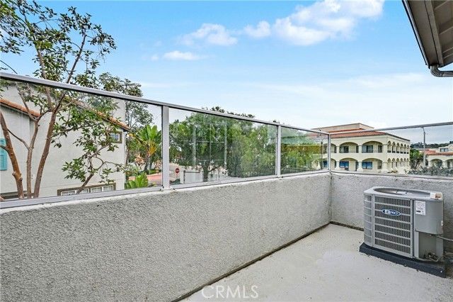 293 Reef Point Way 6, Oceanside, CA 92058