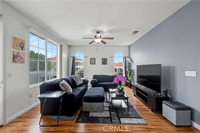 293 Reef Point Way 6, Oceanside, CA 92058