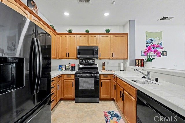 293 Reef Point Way 6, Oceanside, CA 92058