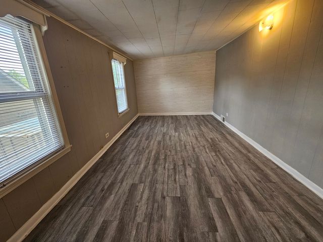 39101 N Walnut Street, Lake Villa, IL 60046