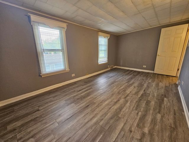 39101 N Walnut Street, Lake Villa, IL 60046