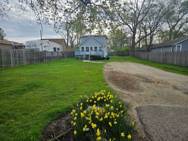 39101 N Walnut Street, Lake Villa, IL 60046
