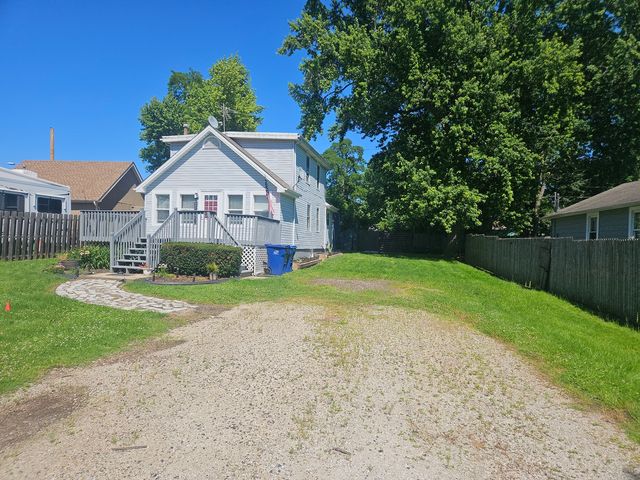39101 N Walnut Street, Lake Villa, IL 60046