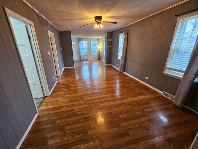 39101 N Walnut Street, Lake Villa, IL 60046